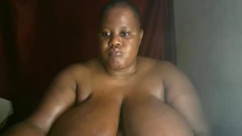 Snapshot of ebony_magixs chatting on 9, 2, 2026 ebony_magixs online show from 9, 2, 2026