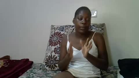Snapshot of ebony_malika chatting on 8, 3, 2025 malika online show from 8, 3, 2025