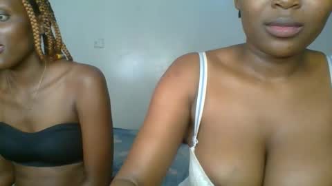 Snapshot of ebony_meeky chatting on 13, 9, 2025 ebony_meeky online show from 13, 9, 2025