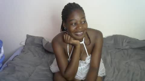Snapshot of ebony_merry chatting on 24, 11, 2025 ebony merry online show from 24, 11, 2025