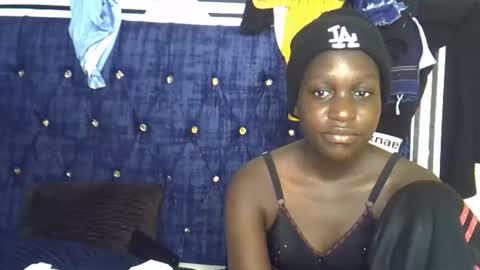 Snapshot of ebony_nita chatting on 14, 3, 2026 ebony_nita online show from 14, 3, 2026
