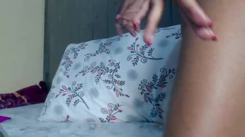 EBONY PETITE online show from 3, 3, 2025