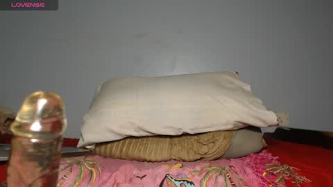 Snapshot of ebony_petite01 chatting on 14, 5, 2026 EBONY PETITE online show from 14, 5, 2026