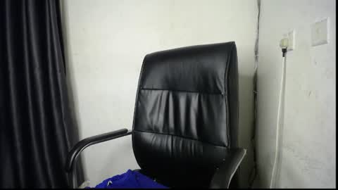 Snapshot of ebony_petitegirl chatting on 3, 7, 2026 Lilly online show from 3, 7, 2026