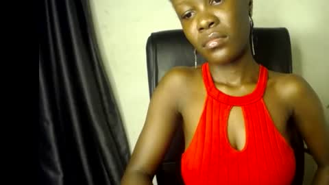 Snapshot of ebony_petitegirl chatting on 17, 7, 2026 Lilly online show from 17, 7, 2026