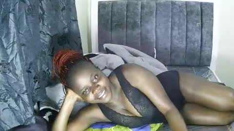 Snapshot of ebony_tasha chatting on 1, 2, 2025 tasha online show from 1, 2, 2025