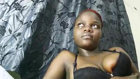 Snapshot of ebony_tasha chatting on 7, 2, 2025 tasha online show from 7, 2, 2025