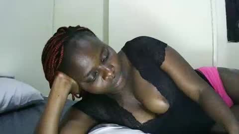 Snapshot of ebony_tasha chatting on 13, 2, 2025 tasha online show from 13, 2, 2025
