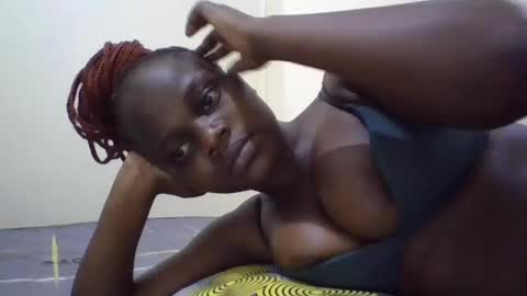 Snapshot of ebony_tasha chatting on 17, 2, 2025 tasha online show from 17, 2, 2025