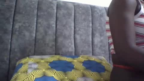 Snapshot of ebony_tasha chatting on 19, 2, 2025 tasha online show from 19, 2, 2025