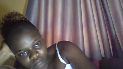 Snapshot of ebony_tasha chatting on 26, 2, 2025 tasha online show from 26, 2, 2025