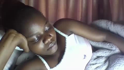 Snapshot of ebony_tasha chatting on 26, 2, 2025 tasha online show from 26, 2, 2025