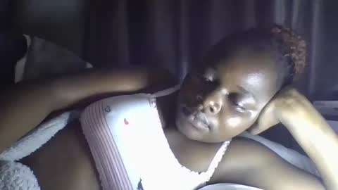 Snapshot of ebony_tasha chatting on 26, 2, 2025 tasha online show from 26, 2, 2025