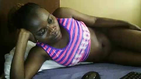 Snapshot of ebony_tasha chatting on 5, 3, 2025 tasha online show from 5, 3, 2025
