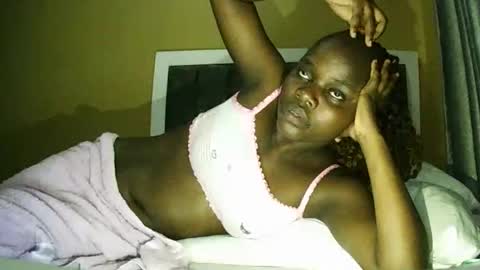 Snapshot of ebony_tasha chatting on 6, 3, 2025 tasha online show from 6, 3, 2025