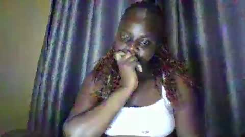 Snapshot of ebony_tasha chatting on 9, 3, 2025 tasha online show from 9, 3, 2025
