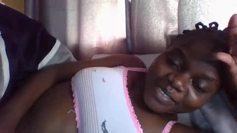 Snapshot of ebony_tasha chatting on 12, 3, 2025 tasha online show from 12, 3, 2025