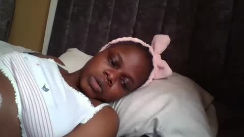 Snapshot of ebony_tasha chatting on 24, 9, 2025 tasha online show from 24, 9, 2025