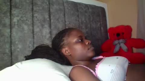 Snapshot of ebony_tasha chatting on 16, 10, 2025 tasha online show from 16, 10, 2025