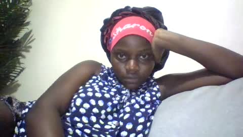 Snapshot of ebony_tasha chatting on 4, 7, 2026 tasha online show from 4, 7, 2026