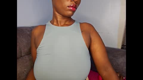 Ebony Melanie online show from 17, 11, 2025