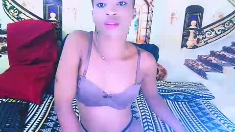 Snapshot of ebonycreamy69 chatting on 2, 1, 2025 Nova online show from 2, 1, 2025
