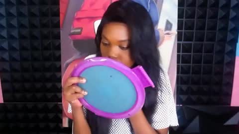 Snapshot of ebonydivaxx chatting on 2, 2, 2025 kimberley online show from 2, 2, 2025