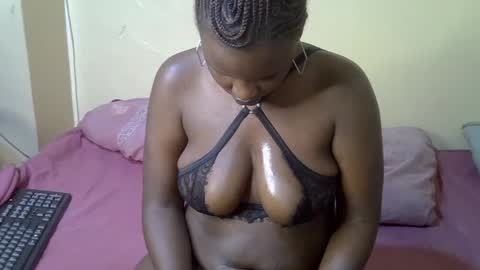 Snapshot of ebonyfatale chatting on 22, 7, 2026 ebonyfatale online show from 22, 7, 2026