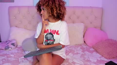 Snapshot of ebonygoddes03 chatting on 7, 2, 2025 Queen Ebony online show from 7, 2, 2025