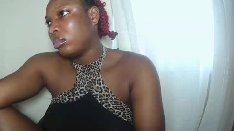 Snapshot of ebonykissxx chatting on 11, 11, 2025 ebonykissxx online show from 11, 11, 2025