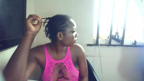 Snapshot of ebonykissxx chatting on 4, 2, 2026 ebonykissxx online show from 4, 2, 2026