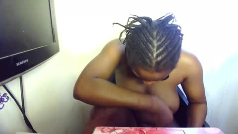 Snapshot of ebonykissxx chatting on 6, 2, 2026 ebonykissxx online show from 6, 2, 2026