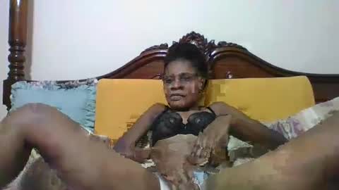 Snapshot of ebonyqueen4 chatting on 3, 3, 2025 JACKLINE online show from 3, 3, 2025