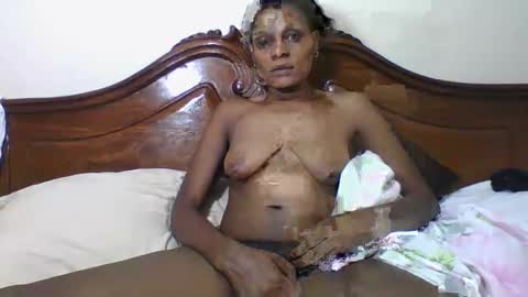 Snapshot of ebonyqueen4 chatting on 5, 3, 2025 JACKLINE online show from 5, 3, 2025