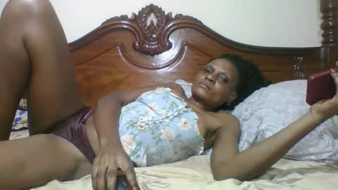 Snapshot of ebonyqueen4 chatting on 19, 9, 2025 JACKLINE online show from 19, 9, 2025