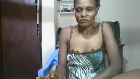 Snapshot of ebonyqueen4 chatting on 28, 11, 2025 JACKLINE online show from 28, 11, 2025