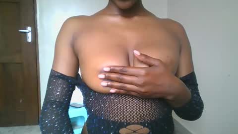 ebonyslut09 online show from 13, 3, 2026