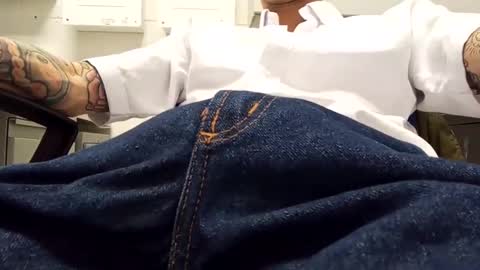 Snapshot of ed_big_cock chatting on 12, 3, 2025 Edd Gallego online show from 12, 3, 2025