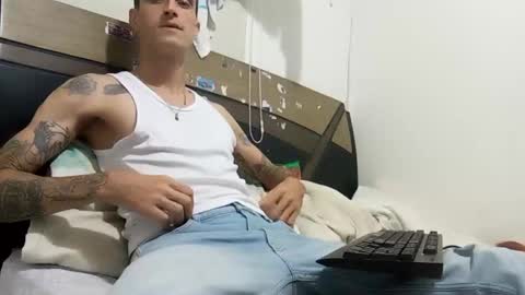 Snapshot of ed_big_cock chatting on 21, 10, 2025 Edd Gallego online show from 21, 10, 2025