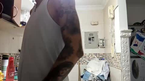 Snapshot of ed_big_cock chatting on 27, 10, 2025 Edd Gallego online show from 27, 10, 2025