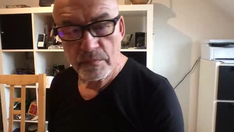 Snapshot of eddelmar chatting on 12, 3, 2025 eddelmar online show from 12, 3, 2025