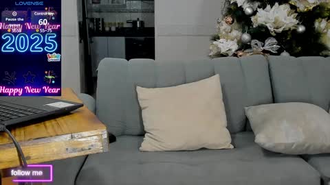 Snapshot of edecio30 chatting on 8, 1, 2025 Edecio Cardenas online show from 8, 1, 2025