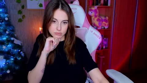 Edeline online show from 10, 1, 2025