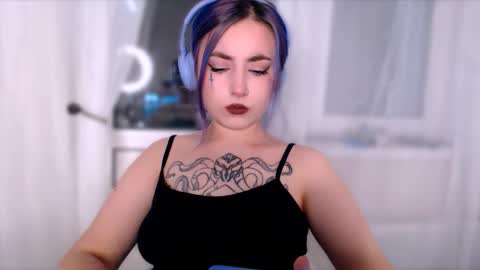 fickle demon made of clumps of matter online show from 22, 10, 2025