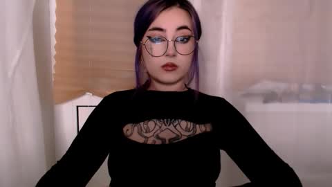 fickle demon made of clumps of matter online show from 19, 11, 2025