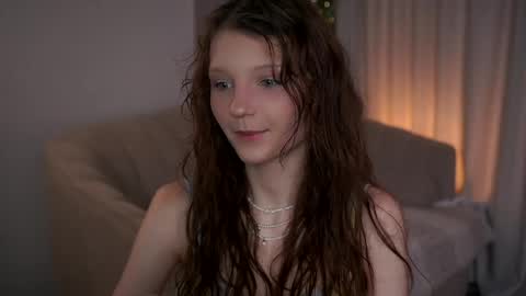 Snapshot of edithgalpin chatting on 24, 5, 2026 Lisa online show from 24, 5, 2026