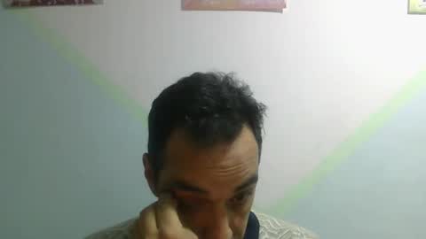 Snapshot of edw253 chatting on 19, 5, 2026 edw253 online show from 19, 5, 2026