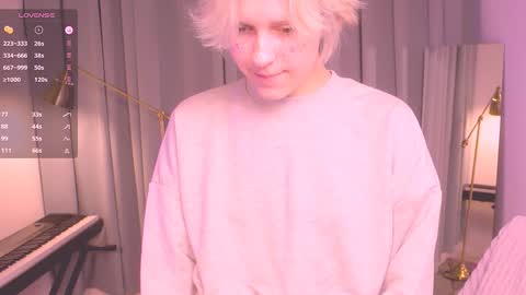 Snapshot of edward_holy chatting on 4, 12, 2024 Edward online show from 4, 12, 2024