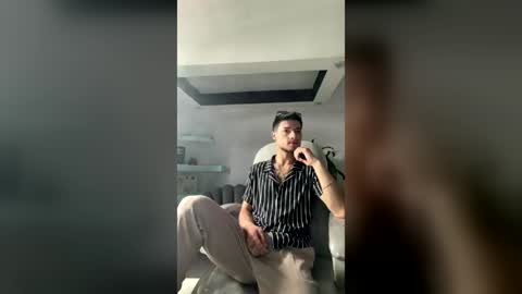 Snapshot of edwardross_ chatting on 27, 7, 2026 Edward Ross online show from 27, 7, 2026