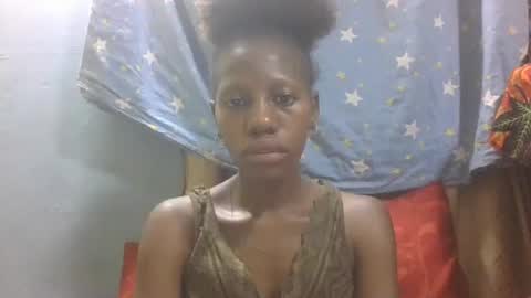 edwige770943 online show from 15, 4, 2026